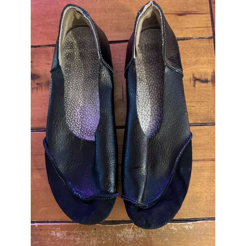 Black Womens Leather Slip-On Shoes With Textured Soles